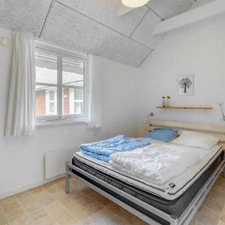 Jenna - 1-4km From The Sea By Interhome *